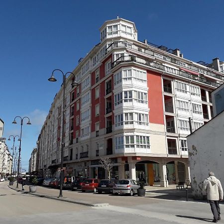 Atico Con Terraza Y Piscina Comunitaria Apartment Ribadeo Bagian luar foto